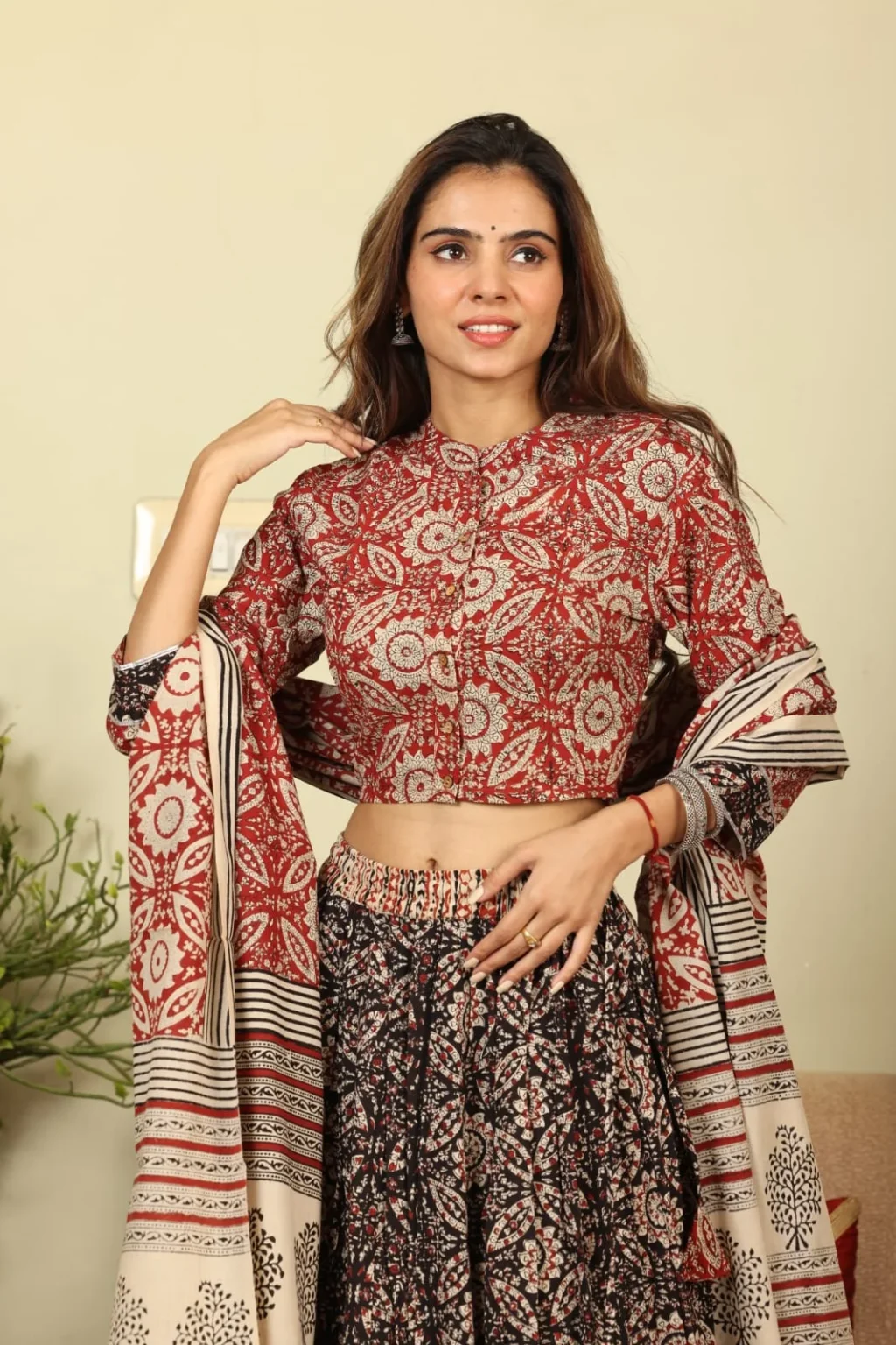 navratri lehenga choli online up hand view