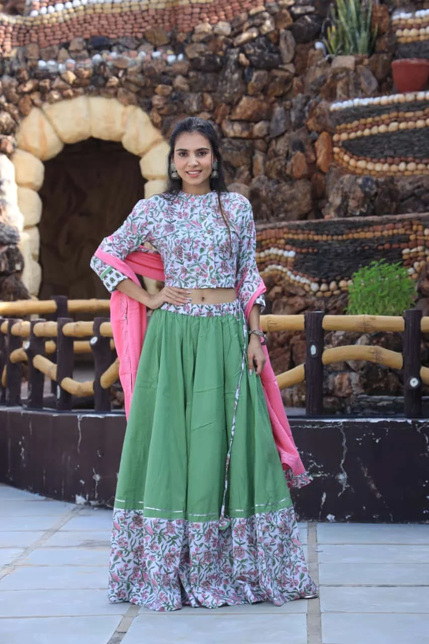 lehenga choli blouse design look